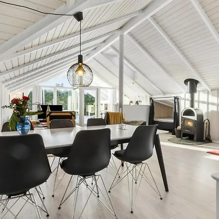 بيت للعطل Gorgeous In Grenaa With Wifi Brondstrup