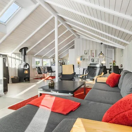 Gorgeous In Grenaa With Wifi Brondstrup